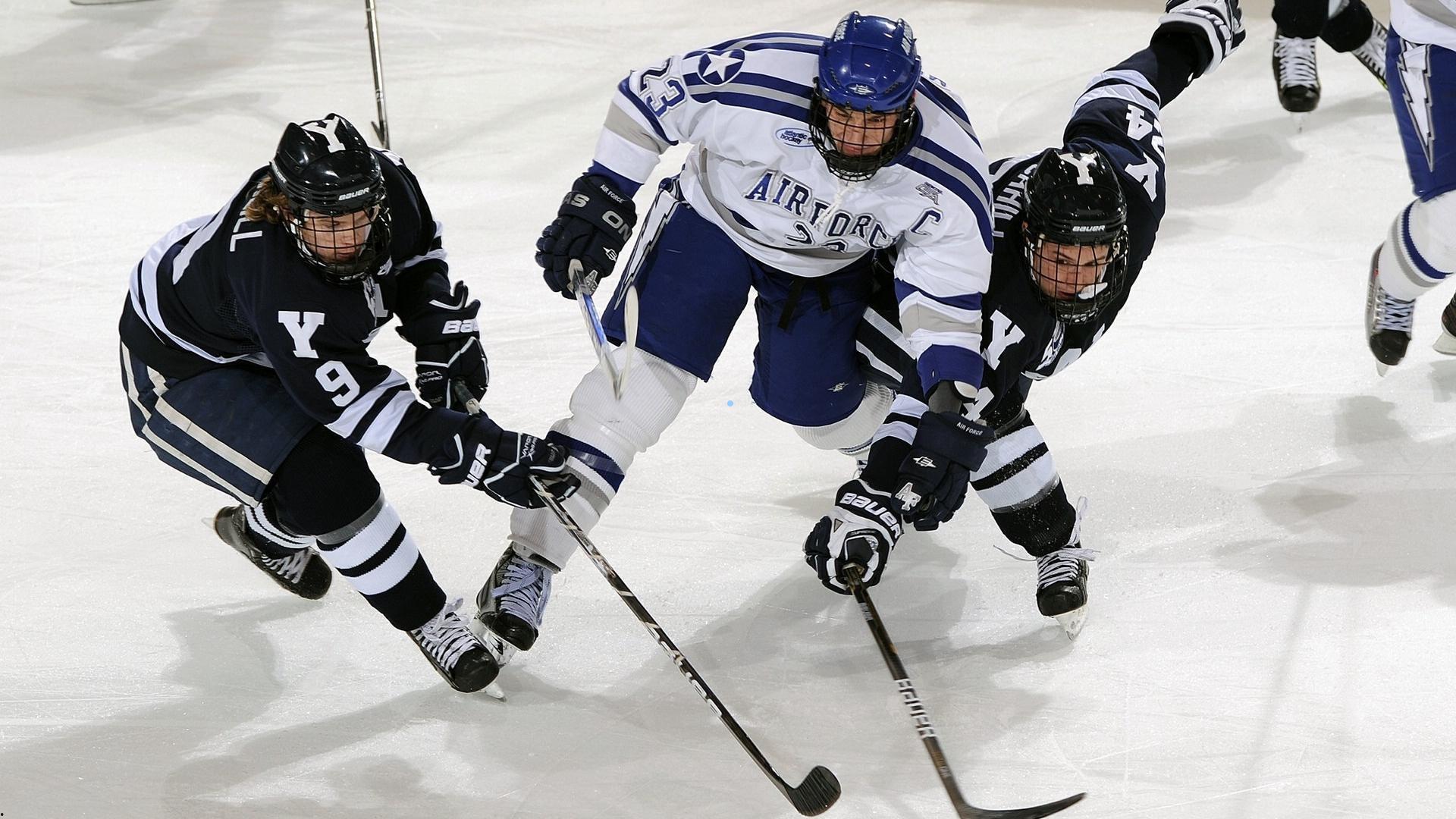 全明星阵容揭晓,名记评选詹皇外卡入围,约基奇统帅国际球员军团